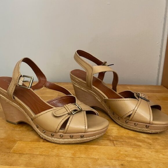 Naturalizer beige wedge sandal size 9 - Picture 1 of 9